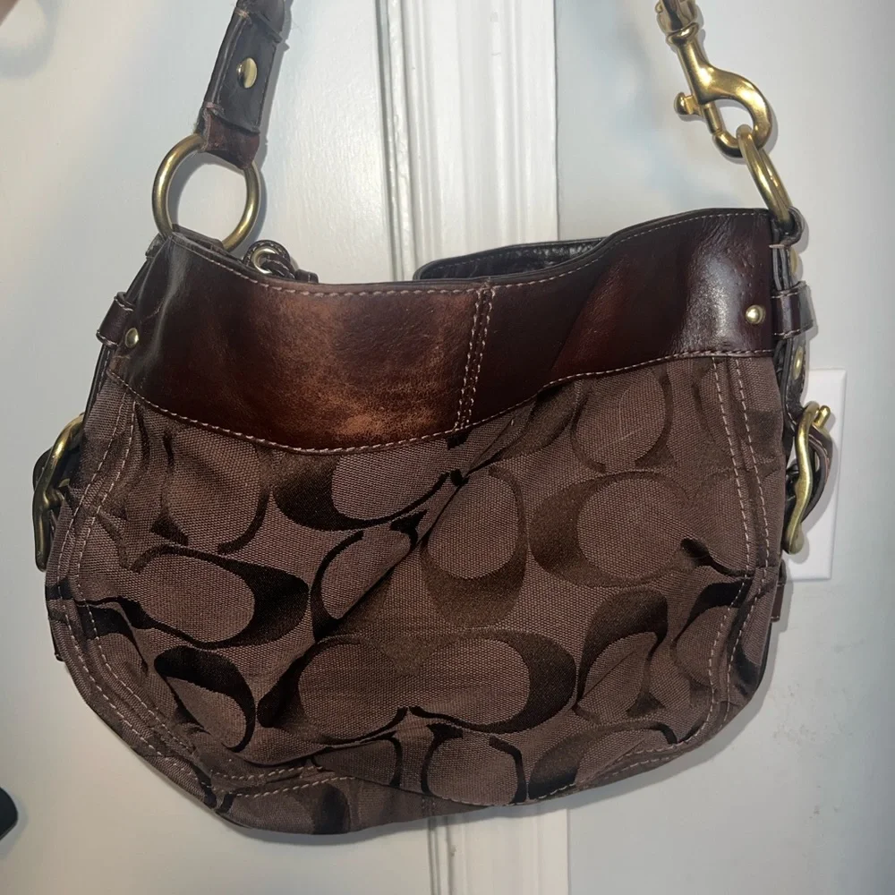 Coach Brown Signature Zoe Shoulder Bag - Picture 2 of 4